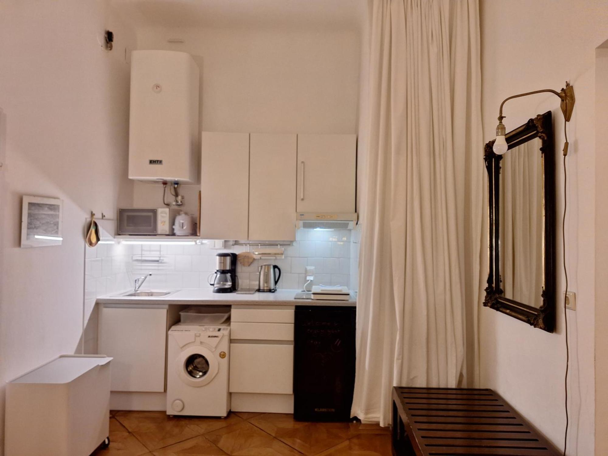 Apartment Altwien Екстериор снимка